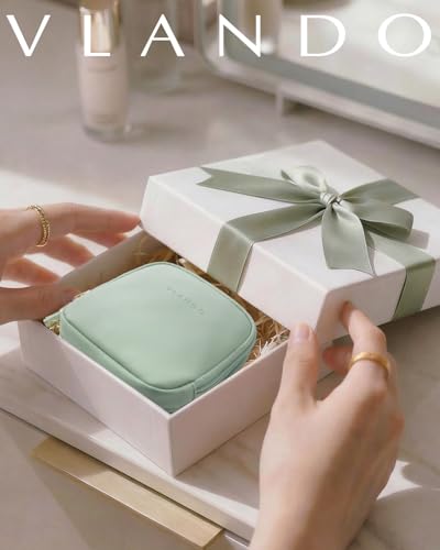 VLANDO 2-Layer Jewelry Travel Case for Necklaces,Rings,Earrings - color: Light Green