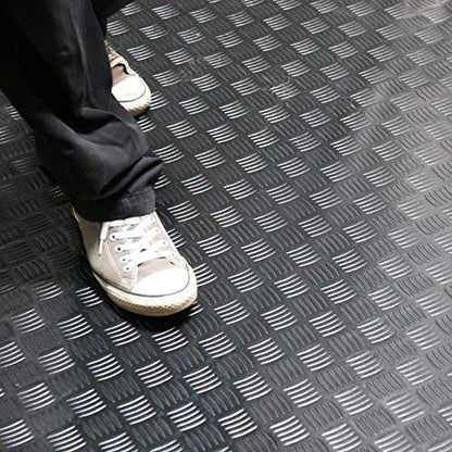 Rubber Cal Diamond-Grip Floor Mat - color: Black, size: 2mm x 4 x 8-Feet