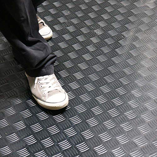 Rubber Cal Diamond-Grip Floor Mat - color: Black, size: 2mm x 4 x 6-Feet